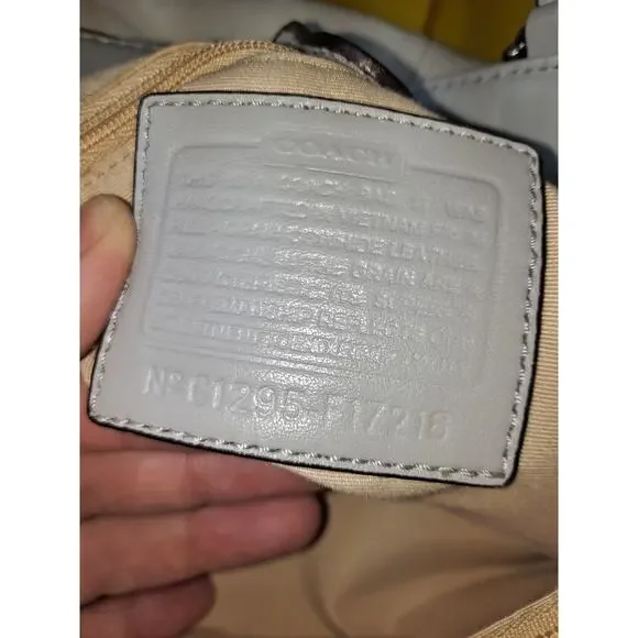 Coach White Leather Medium‎ Handbag F17216 - Picture 9 of 9